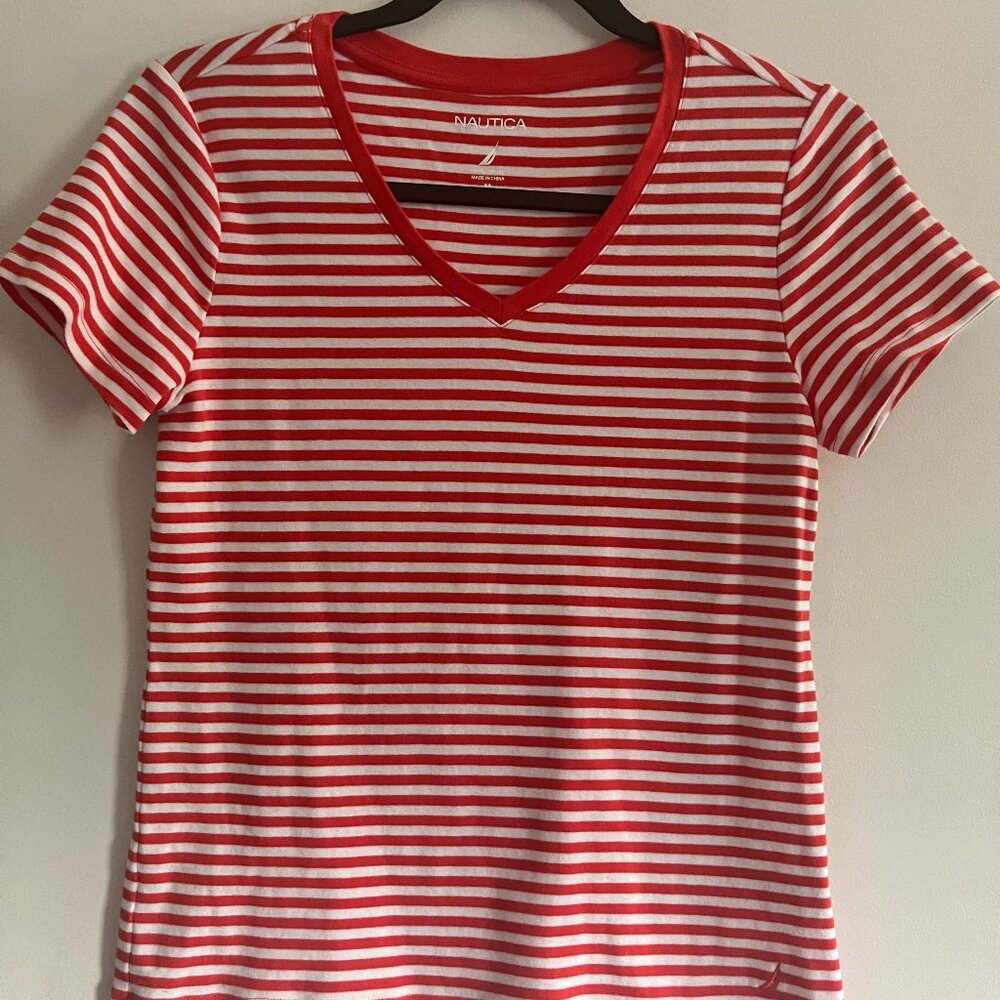 Nautica Women's Size M Striped V-Neck Tee - like new!